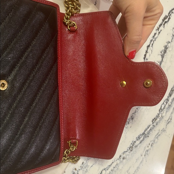 Gucci Black and Red Quilted Crossbody Bag - Picture 6 of 10